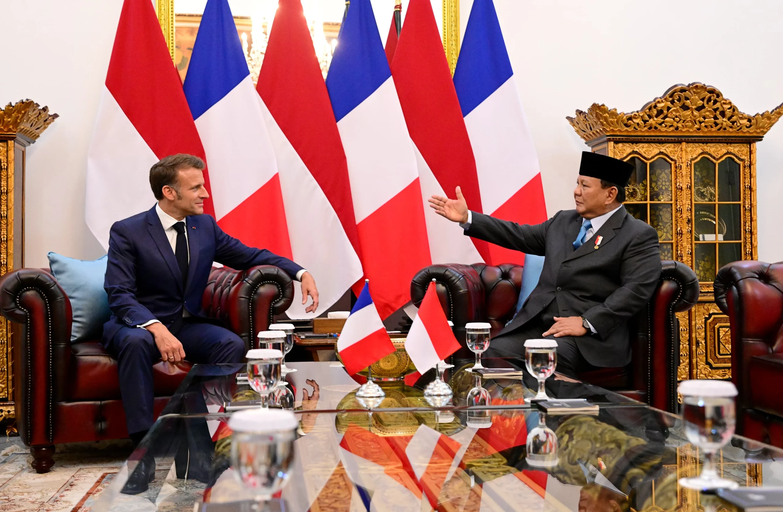 Prabowo Subianto Bertemu Emmanuel Macron di Istana Élysée: Fokus pada Alutsista, Energi Terbarukan, dan Kerja Sama Strategis