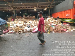 Ribuan Ton Sampah di Pasar Induk Kramat Jati Ditarik Cepat: 2.002 Ton Sudah Sampai TPST Bantar Gebang