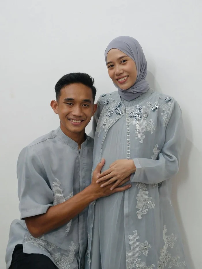 Rizky Ridho Sambut Anak Pertama dengan Nama Islami, Ebrahim Khalif Nadirizky, dalam Momen Bahagia Keluarga