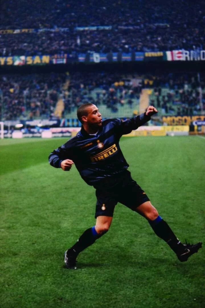 Ronaldo Nazário Bikin Gegap Gempita di GBK: Barcelona Legends Tundukkan World Legends 3-0