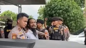 Skandal Kekerasan di Koperasi Gresik: Bos Koperasi Gresik Ditangkap setelah Menusuk Dua Pegawainya