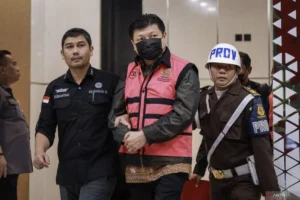 Supriadi Ngopi di Kedai Kendari: Korupsi Rp233 Miliar Jadi Bumbu Santai yang Memicu Amukan Publik