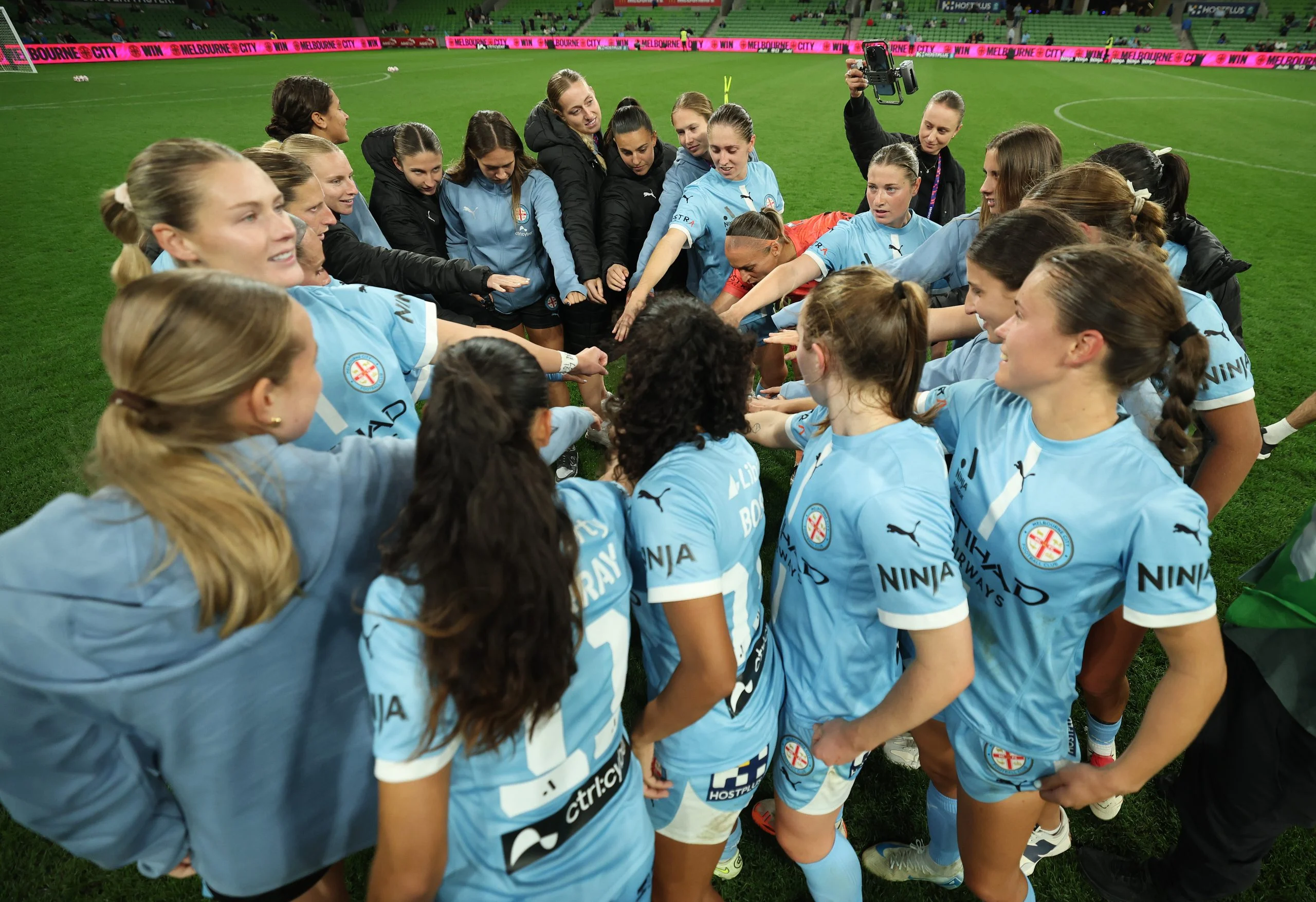 Sydney FC Pastikan Final A-League 2026, Hindari ‘Wooden Spoon’ dengan Penampilan Gemilang