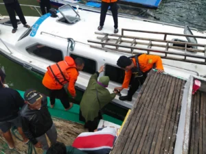 Tragedi KM Nazila 05 di Perairan Taliabu: 21 ABK Selamat, Aksandri Kitong Minta Maaf, dan Dampaknya bagi Pelayaran di Maluku Utara