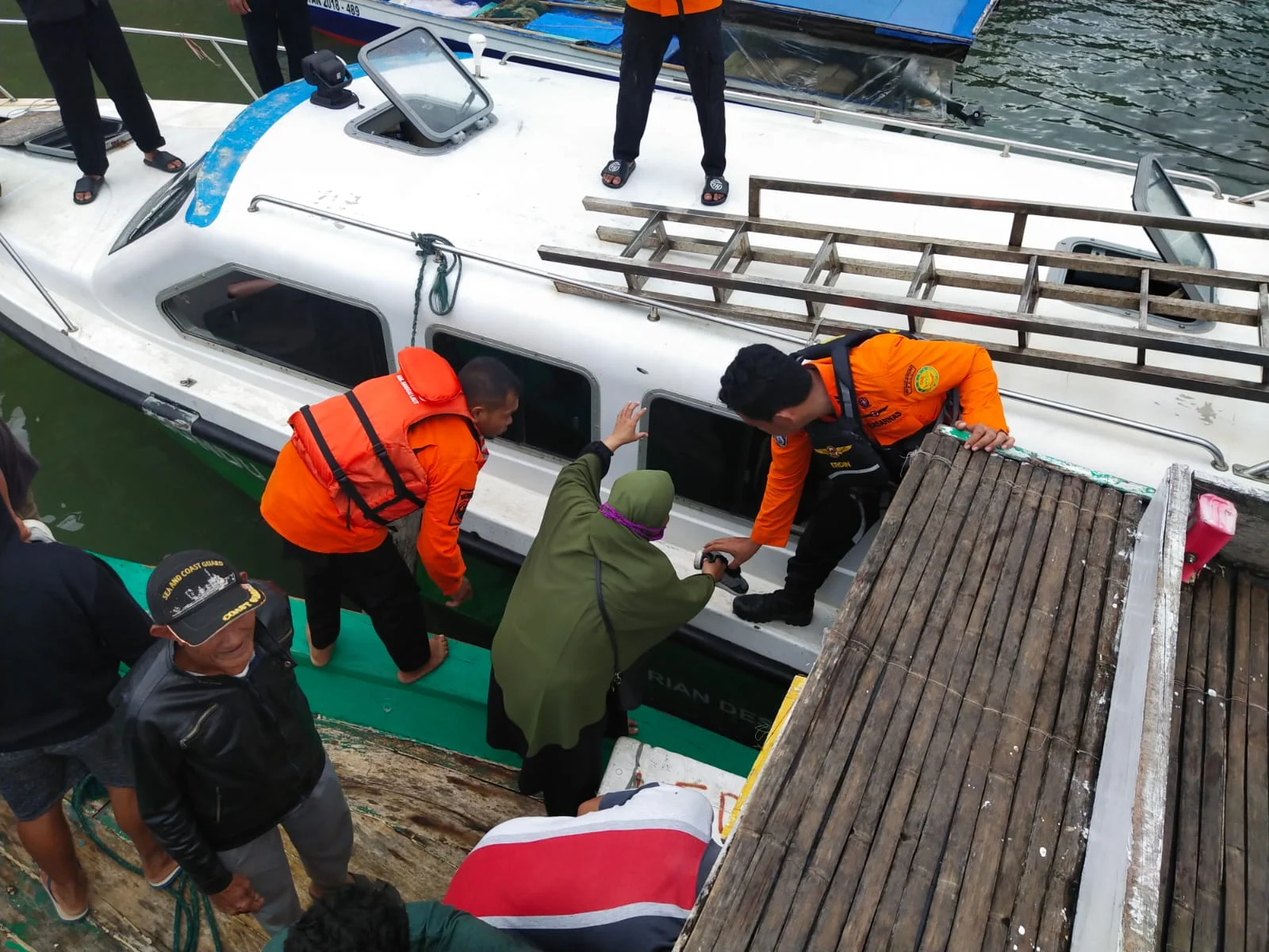 Tragedi KM Nazila 05 di Perairan Taliabu: 21 ABK Selamat, Aksandri Kitong Minta Maaf, dan Dampaknya bagi Pelayaran di Maluku Utara