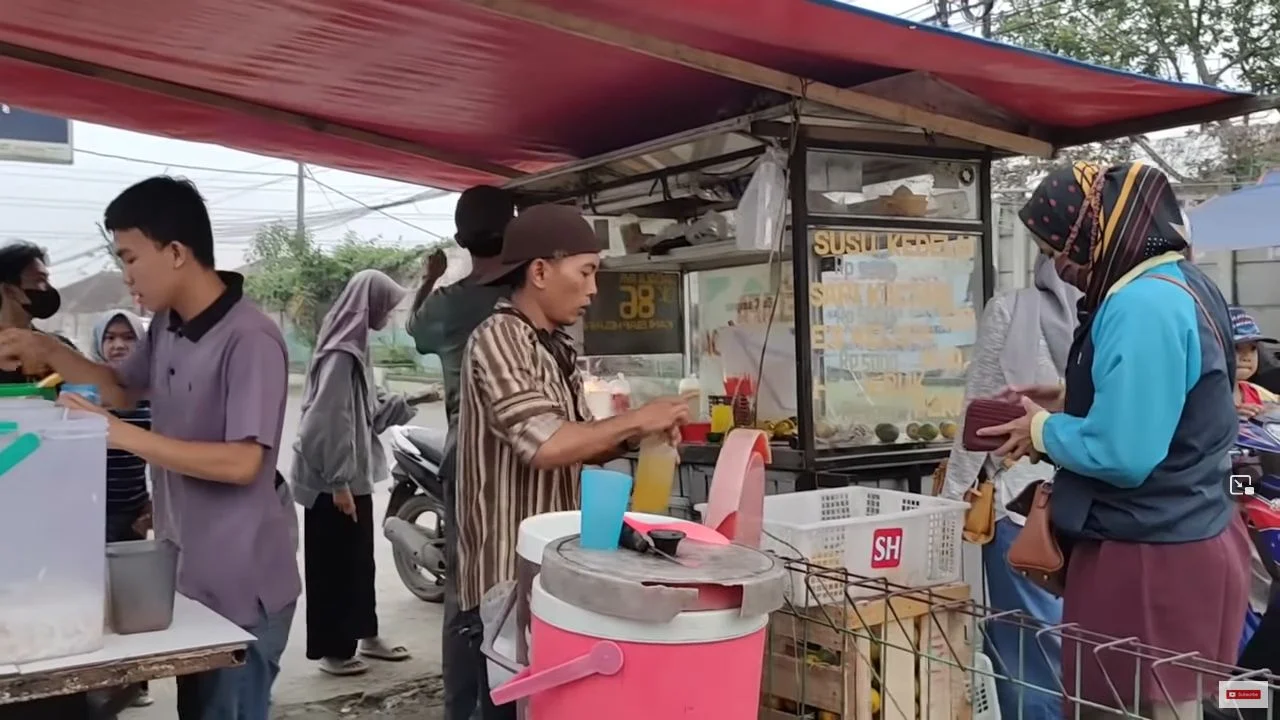 Viral Penjual Es Campur Anand: Diperas Oknum Ormas Rp30 Juta, Trauma Hingga Bentakan Memecah Hati