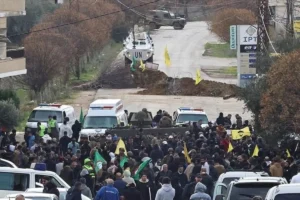Warga Lebanon Terpacu Gencatan Senjata: Berani Menyeberang Sungai, Jembatan Hancur Dibom Israel