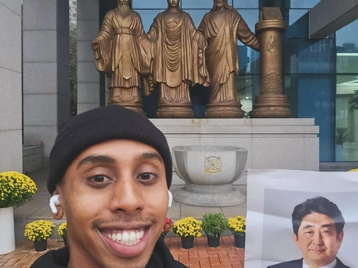 YouTuber Amerika Johnny Somali Dijatuhi Penjara Kerja di Korea Selatan Setelah Kontroversi Patung 'Comfort Women'