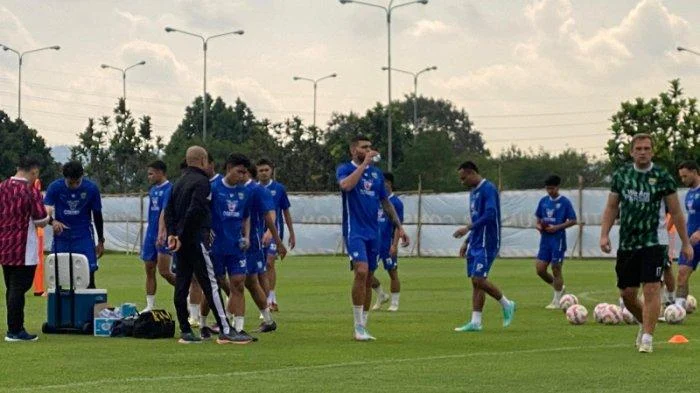 Dinamo Zagreb dan Persib Bandung: Dua Tim dengan Semangat yang Tak Terkalahkan