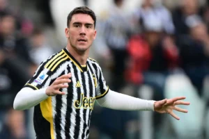 Dusan Vlahovic: Antara Kontrak Baru dan Peringatan dari Fabrizio Ravanelli