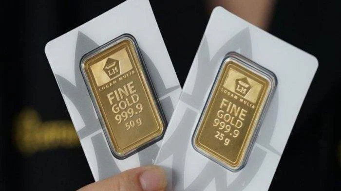 Emas Bertahan di Dekat Level Tertinggi Dua Minggu