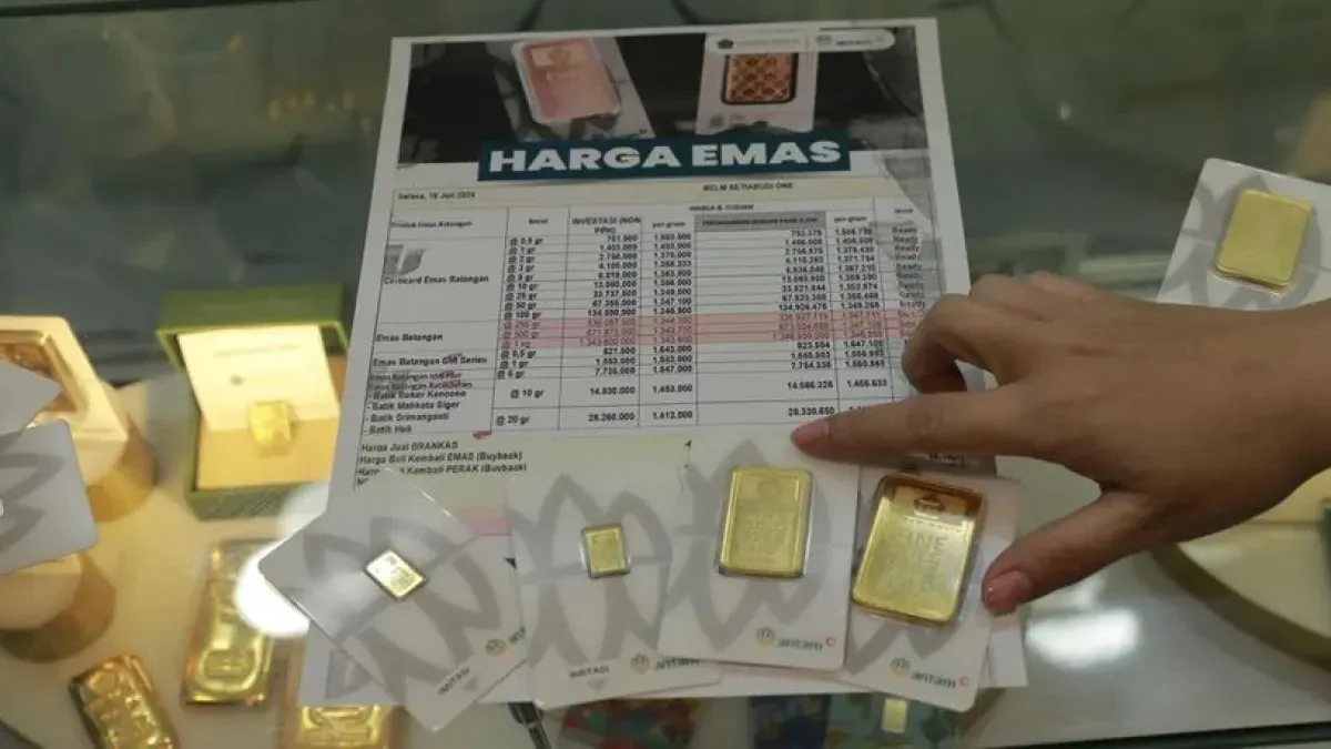 Emas Bertahan di Dekat Level Tertinggi Dua Minggu