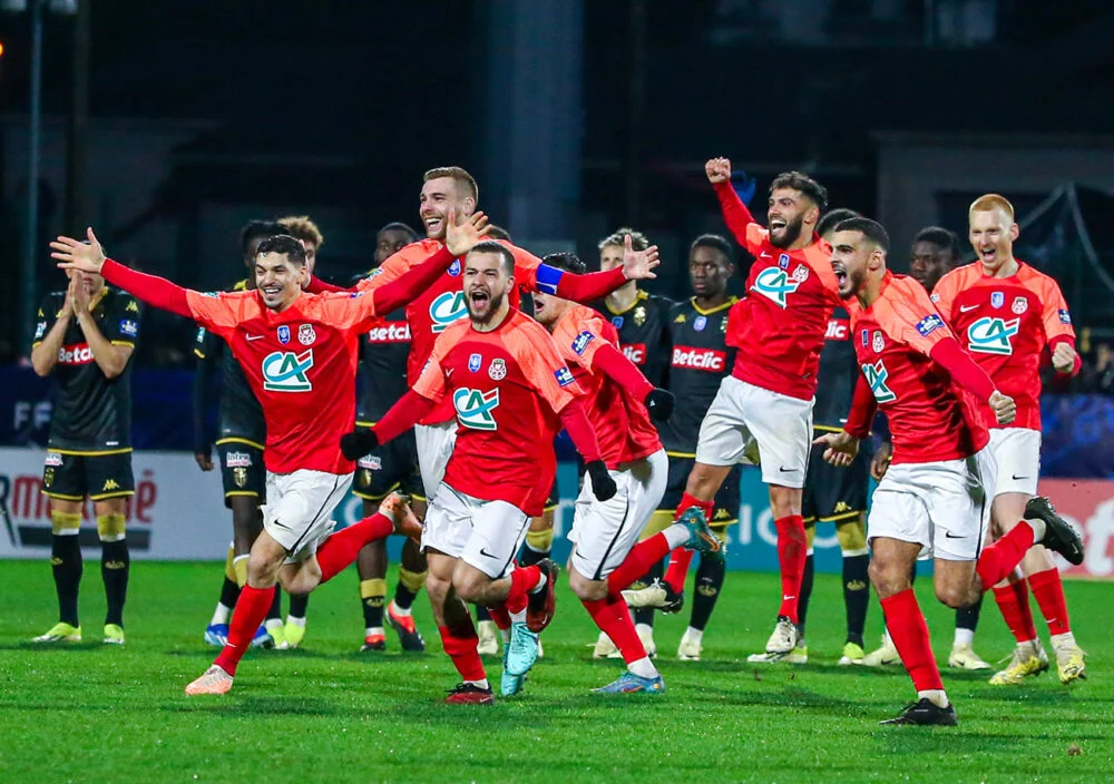 FC Rouen dan Laval Berimbang dalam Barrage Aller Ligue 2-National