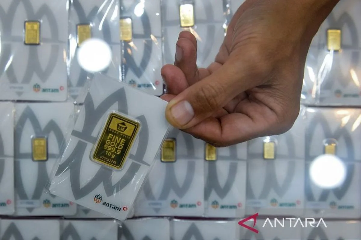Harga Emas Antam Stabil, Omoway OMO X Hadir dengan Teknologi Canggih, dan Harga Sembako di Jawa Timur Mengalami Fluktuasi