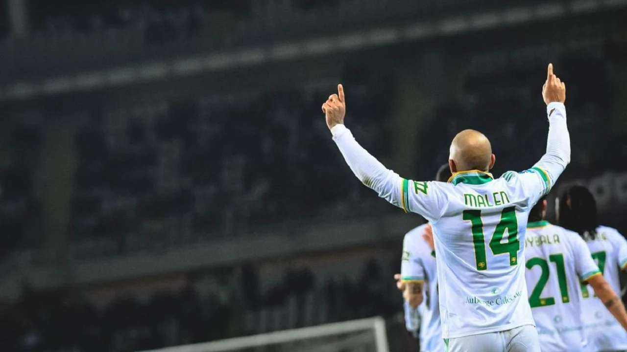Roma Menjadi Sorotan: Dari Kekuatan Donyell Malen Hingga Masa Depan Paulo Dybala