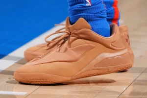 Shai Gilgeous-Alexander: Debut Sneakers Baru dan Tanggapi Kekalahan Playoff Pertama