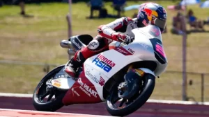 Hakim Danish Raih Kemenangan di Moto3 Ceko 2026, Veda Ega Pratama Finis Kelima