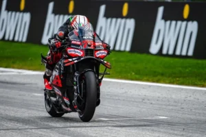 Nonton GP: Menjaga Konsentrasi di Balik Roda dan Aksi Seru di MotoGP Hungaria